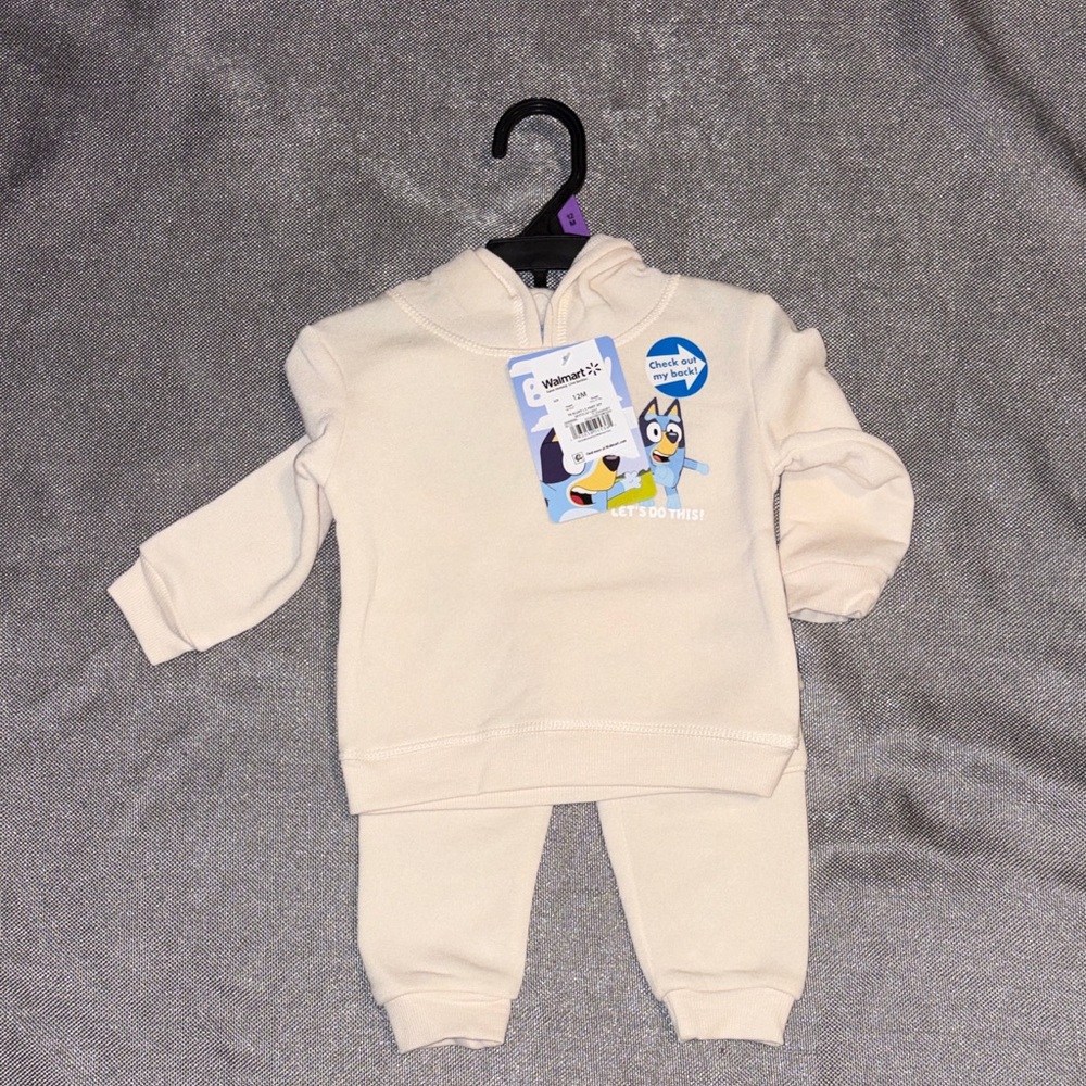 Brand New Bluey’s Hoodie and Pant set size 12M